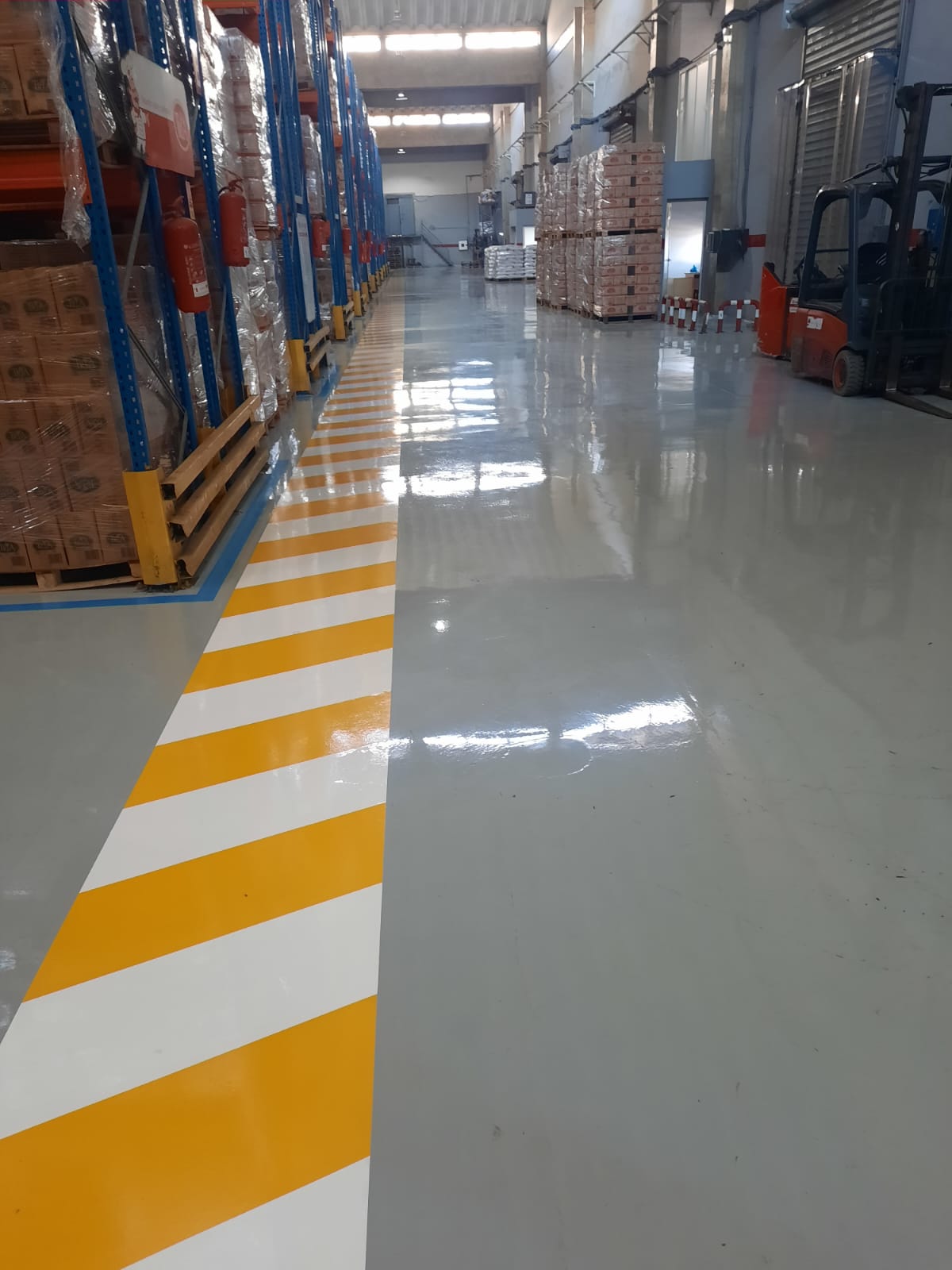 Sol époxy d'entrepôt logistique avec marquage au sol Casablanca - Sofitrap